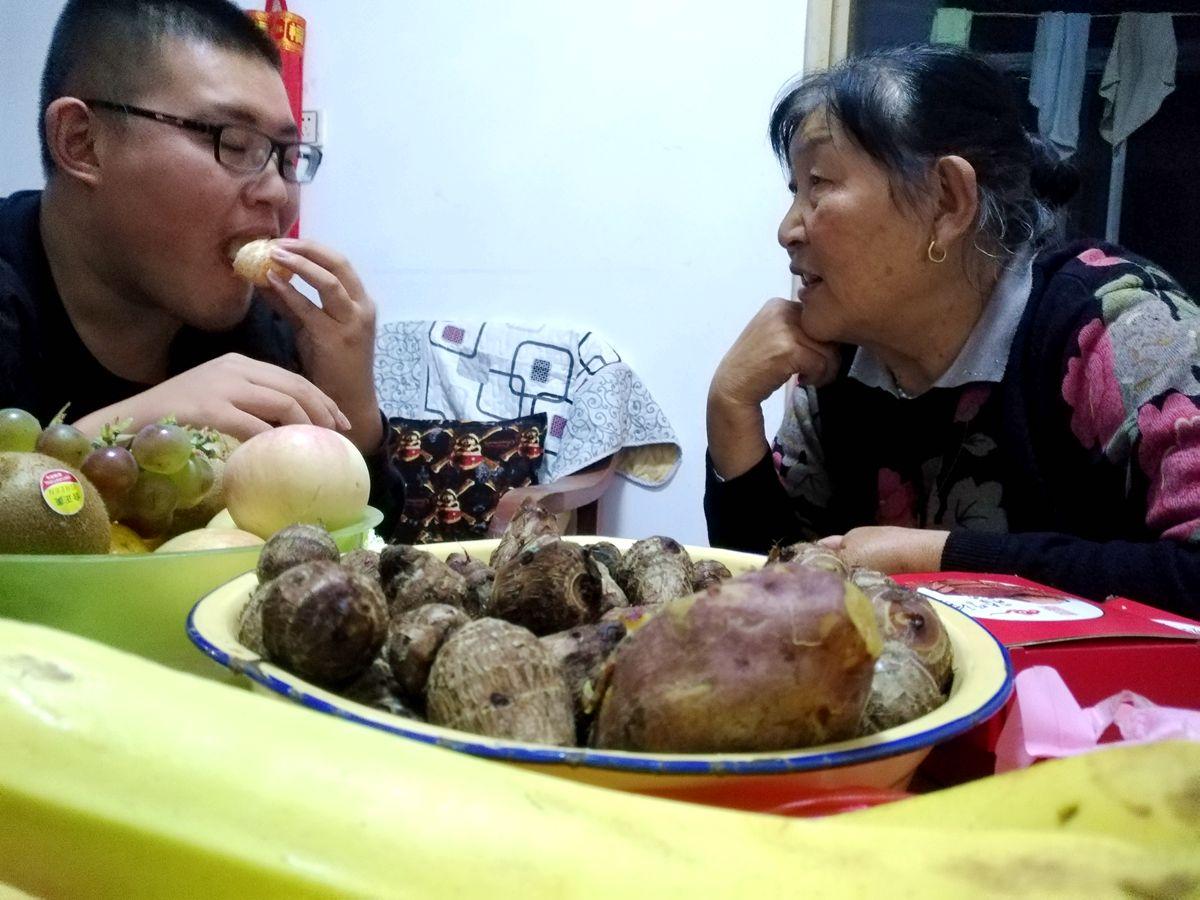 天下水果奶奶，免费资料背后的甜蜜故事